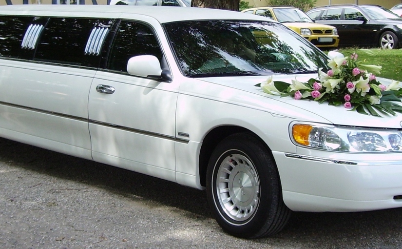 Hire Stretch Limo Services for Your Wedding in Calgary & Ride in Style on Your Big Day